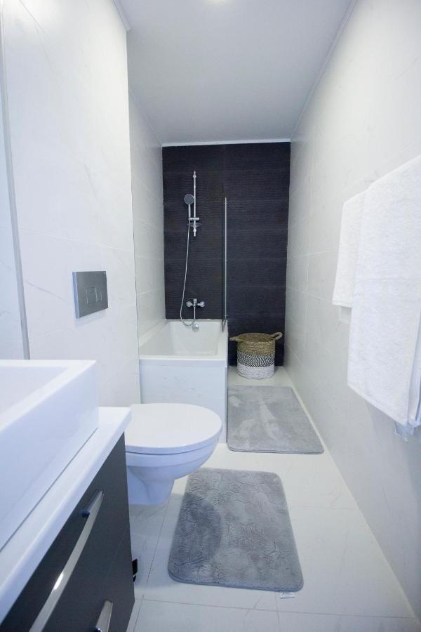 3 Rooms A502 Stayinn By Cosmopolis Bucharest Exterior photo
